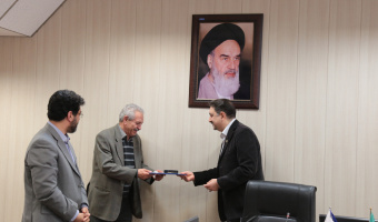تقدیر از دکتر جعفر باباجانی توسط ریاست محترم دانشگاه 