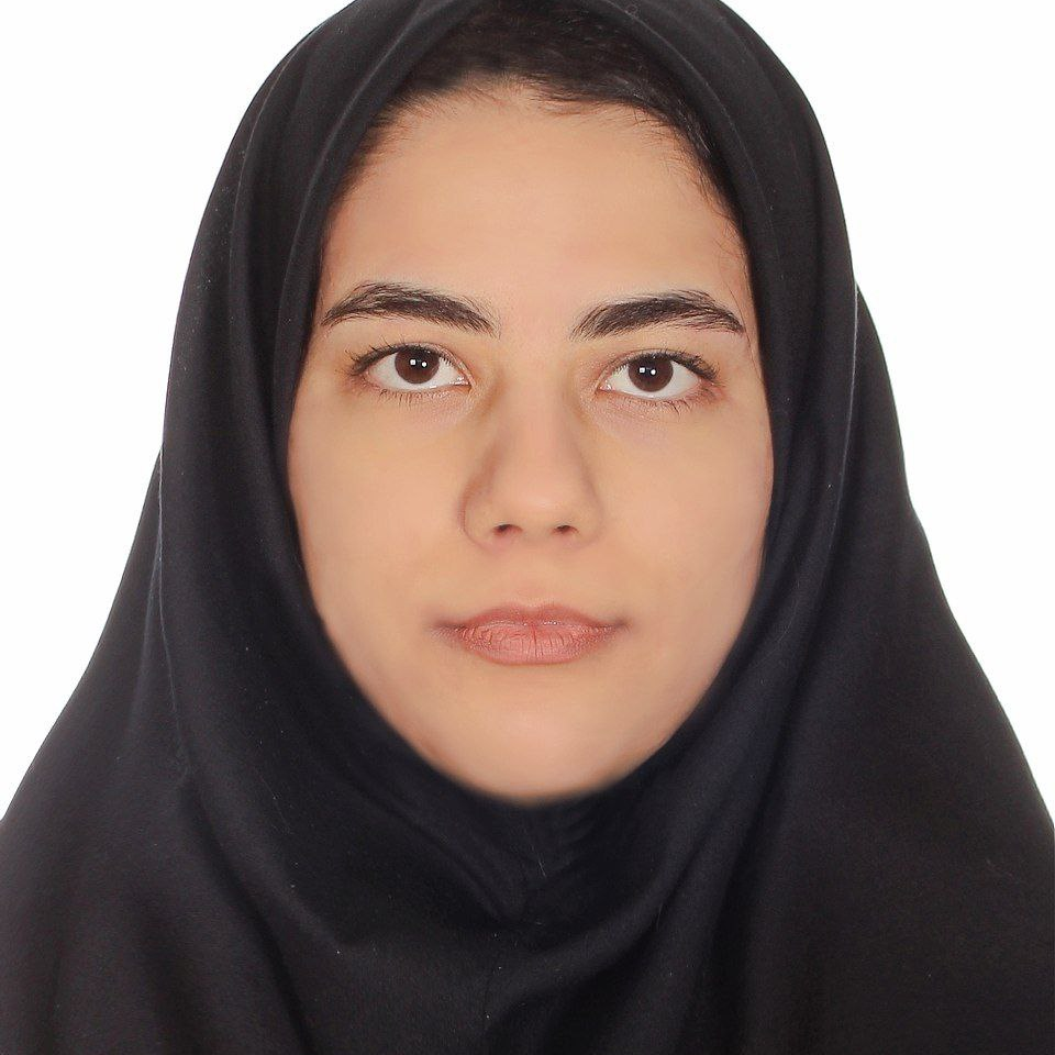 نیلوفر چهاری زاده